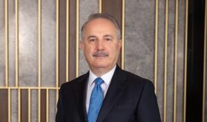 aktif-buyuklukte-turkiyenin-halka-acik-en-buyuk-bankasi-vakifbank-70-yasinda-khIyRfsj.jpg