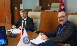 ege-universitesi-ile-akzonobel-kemipol-arasinda-is-birligi-protokolu-imzalandi-86v7eAGY.jpg