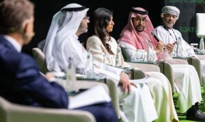 gcc-turizm-yetkilileri-atm-2024te-bir-araya-gelirken-turizmin-bu-yil-bae-gsyihsinin-12sini-2NFQqQdq.jpg