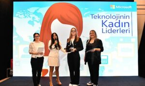 microsoft-turkiyenin-duzenledigi-teknolojinin-kadin-liderleri-yarismasinin-kazananlari-belli-oldu-KaKR8x3Y.jpg
