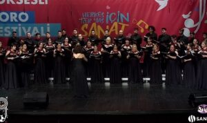 nilufer-coksesli-koro-festivale-iki-odulle-damga-vurdu-ixM5XI4e.jpg