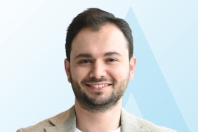 kulaktan-dolma-bilgiler-anne-adaylarini-strese-sokuyor.jpg
