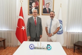 egeli-akademisyen-azerbaycanda-bir-ilki-gerceklestirdi.jpg