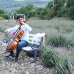lavanta-bahcesinde-cello-resitali.jpg