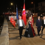 guzelbahcede-101-yil-coskusu-sen-cumhuriyet-tiyatro-oyunu-sergilendi.jpg