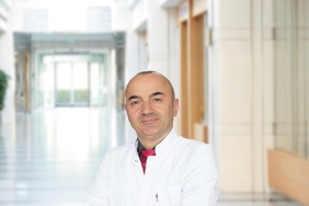 uzun-sure-ekrana-bakmak-goz-kurulugu-sebebi.jpg