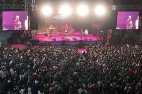 aydin-buyuksehir-belediye-baskani-ozlem-cercioglu-vatandaslari-kultur-ve-sanat-etkinlikleri-ile-bulusturmaya-devam-ediyor.jpg