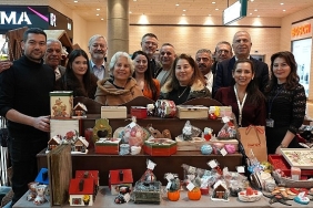 gaziemirli-kadinlarin-el-emegi-urunleri-sevgililer-gunu-sergisinde.jpg
