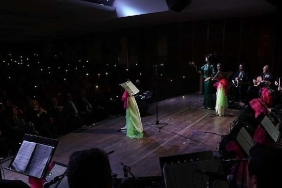turk-sanat-muzigi-korosundan-muhtesem-performans.jpg