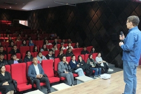 bonus-hoca-ogrencilerle-bulustu.jpg
