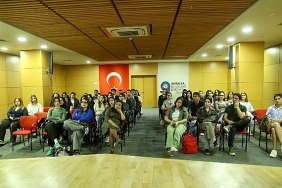 buyuksehirde-genclere-avrupa-birligi-firsatlari-toplantisi.jpg