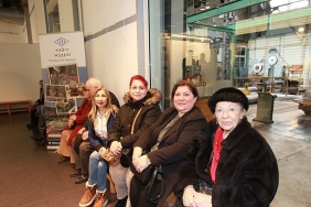 buyuksehirden-yaslilar-haftasina-ozel-sergi.jpg