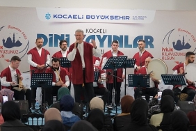 kulaklarin-da-gonullerin-de-pasini-sildiler.jpg