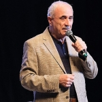 nurullah-genc-soylesisi-zeytinburnu-kultur-sanatta-gerceklesti.jpg