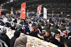 osmangazi-belediyesinin-iftar-sofrasi-doldu-tasti.jpg
