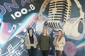 radyo-ege-kampuste-buyulu-tinilar.jpg