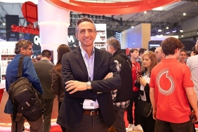 vodafone-turkiye-ceosu-engin-aksoy-amacimiz-her-bir-musterimiz-icin-en-iyi-deneyimlerle-dijital-devrime-yon-vermek.jpg