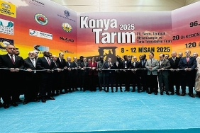 baskan-altay-tum-ciftcileri-konya-tarim-fuarina-davet-etti.jpg