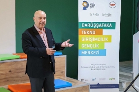 darussafakali-yazar-ismail-hayri-cemin-yeni-kitabi-icin-imza-gunu-duzenlendi.jpg