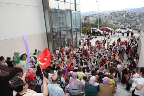 karabaglarda-23-nisan-coskusu-dolu-dolu-yasandi.jpg