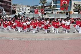 menemende-23-nisan-coskusu-yasandi.jpg