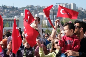milli-irade-meydani-cocuklarin-nesesi-ile-civil-civil.jpg