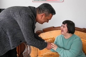 ozel-bireylere-dogum-gunu-surprizi.jpg