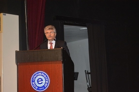prof-dr-seker-aydinogullari-anadolunun-turklesmesinde-onemli-rol-oynamistir.jpg