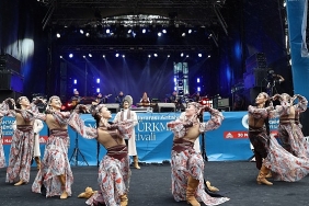 4-uluslararasi-antalya-yoruk-turkmen-festivalinde-ilk-gun-coskusu.jpg
