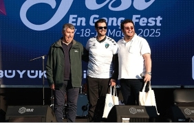 atakan-celik-ve-safa-sari-enfest-dedi.jpg