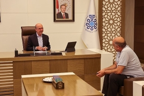 baskan-pekyatirmaci-halk-gununde-vatandaslarla-bir-araya-geldi.jpg