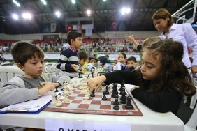baskan-unsal-cocuk-baskana-verdigi-sozu-tuttu.jpg