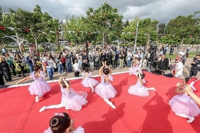 bayraklida-gencler-genclik-ve-spor-festivalinde-bulustu.jpg
