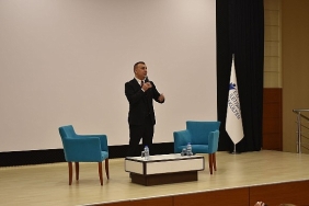 birol-guven-ve-can-ulkay-egeli-genc-iletisimcilerle-bulustu.jpg