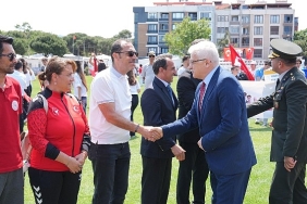 burhaniyede-19-mayis-coskusu-yasandi.jpg