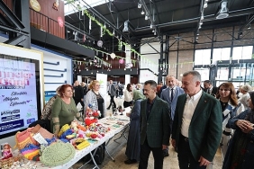 buyuksehirden-anneler-gunune-renkli-kutlama.jpg