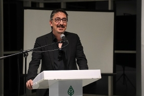cankayada-cihat-aral-sergisi-pencereden-gelen-soguk-maviydi.jpg