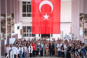deude-genclik-sempozyumu-ve-bilim-sanat-senligi-coskusu.jpg