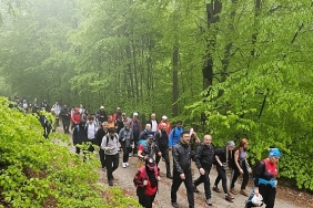 inegolde-19-mayis-kutlamalari-doga-yuruyusu-ile-basladi.jpg