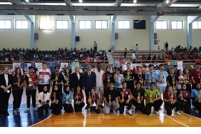 izmir-imam-hatipler-bilim-kultur-sanat-ve-spor-senligi-coskuyla-gerceklesti.jpg