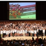 izmir-uluslararasi-coksesli-korolar-festivalinde-muhtesem-final.jpg