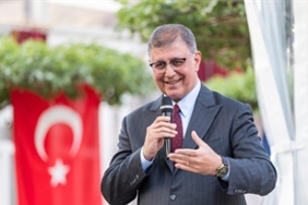 izmir-ve-finlandiya-arasinda-dostluk-koprusu.jpg