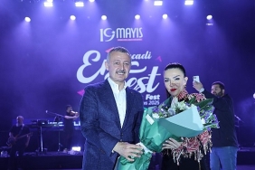 izmit-meydan-gordu-ilk-19-mayista-rekor-kirildi.jpg