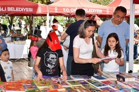 kitaplarin-buyulu-dunyasina-yolculuk-ciglide-suruyor.jpg