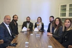 konakta-imzalar-sanat-icin-atildi.jpg