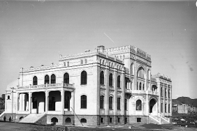 maceraperest-bir-mimarin-fotografhanesi-arif-hikmet-koyunoglu-1893-1982.jpg