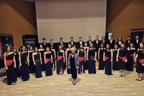 manisa-buyuksehir-belediyesi-cok-sesli-genclik-korosuna-antalyada-odul.jpg