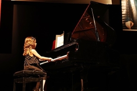 niluferde-yil-sonu-konserleri-keman-ve-piyano-ile-basladi.jpg