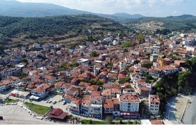 tirilyede-zeytin-cicegi-festivali-coskusu.jpg