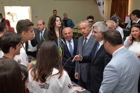 turkiyenin-gelecegini-genc-beyinler-insa-ediyor.jpg